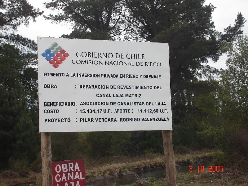 Letrero de obra: reparación del Canal Matriz